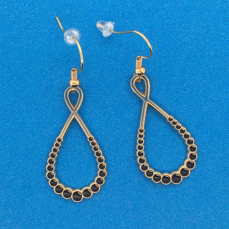 BlackPearlsDropEarrings GoldonBlue