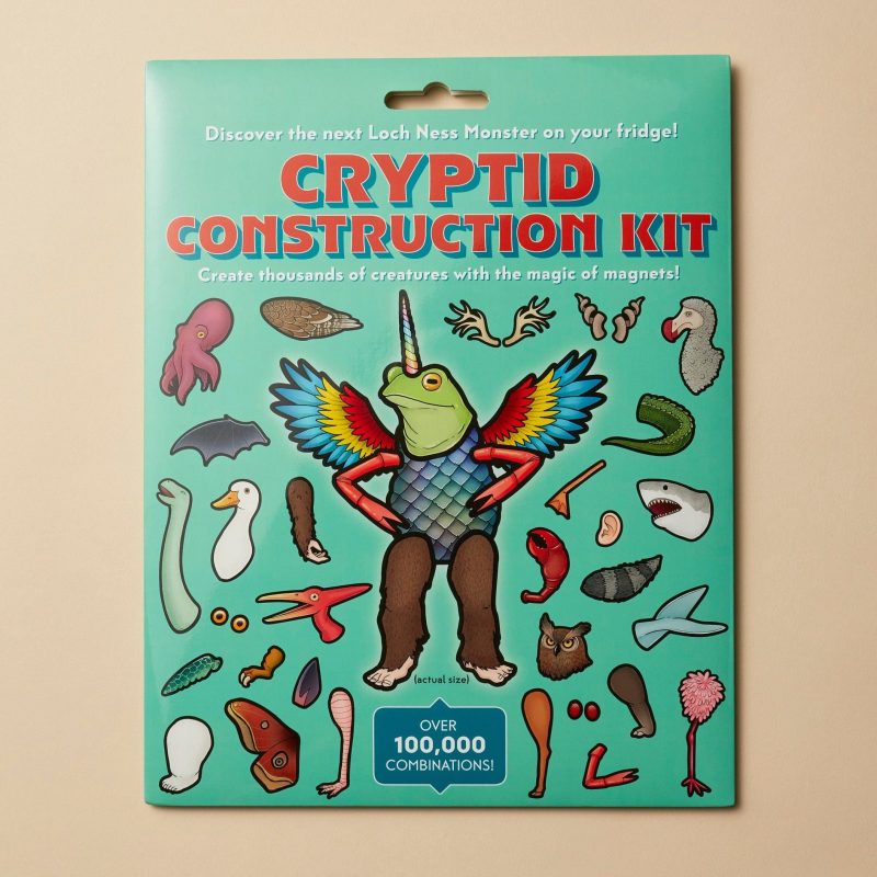 CryptidConstructionKit front onbeige