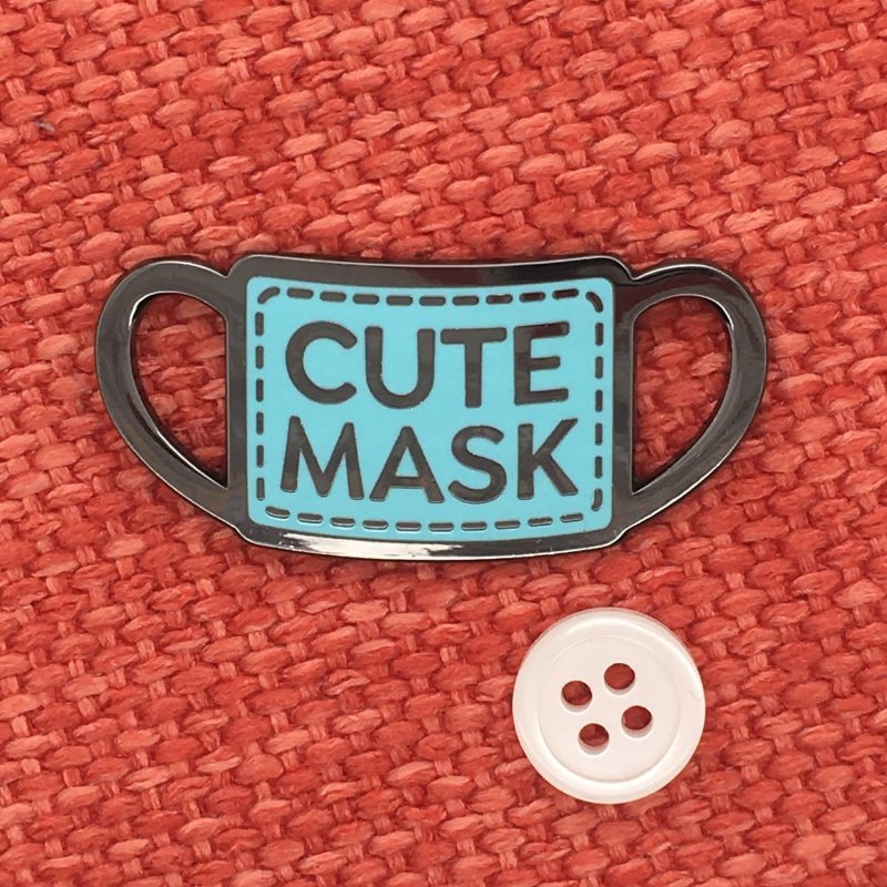 CuteMaskonclothwithbutton