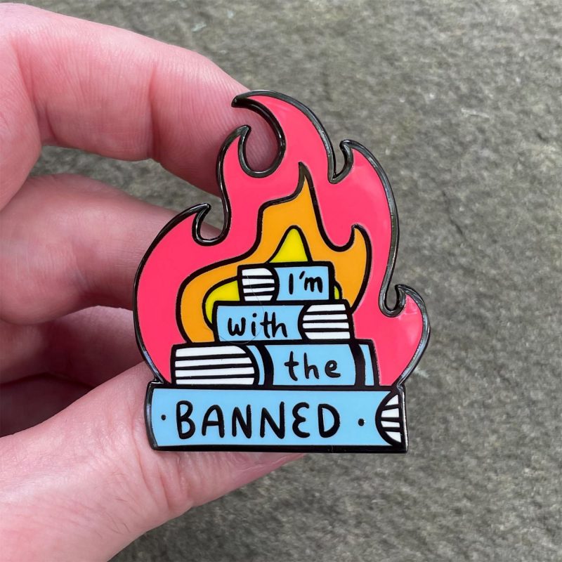 I mWithTheBannedPin inhand