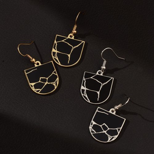 Kintsugiearrings silverandgoldonblack2000x2000